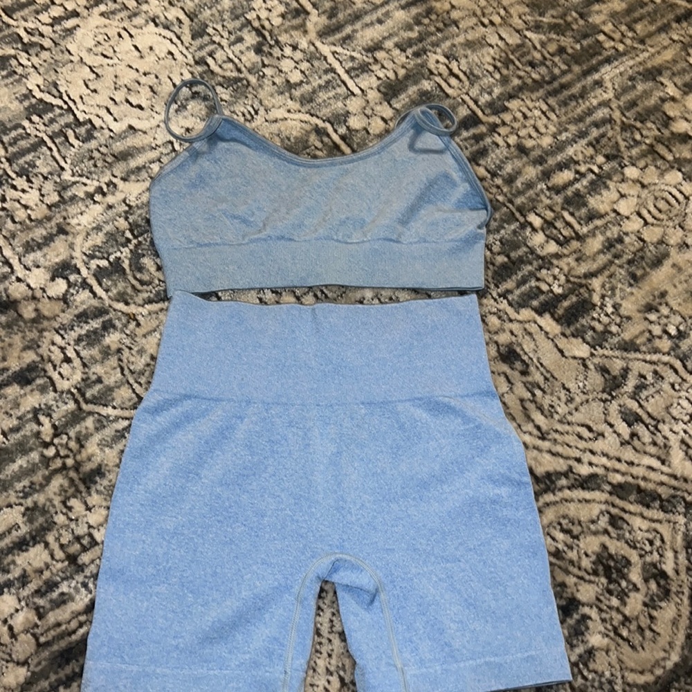 Amazon workout set <3